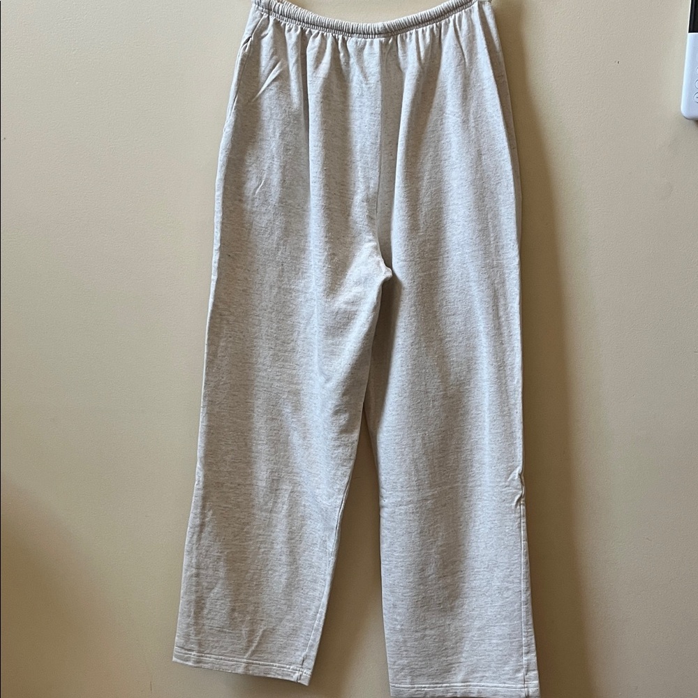 Cozy 2-piece Lounge Wear - Picture 5 of 9